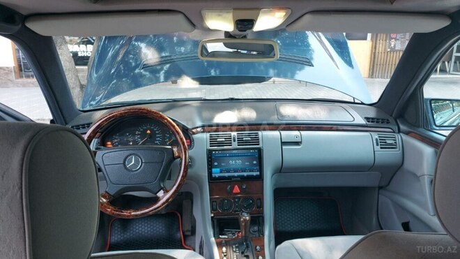 Mercedes E 200 1997, 335,000 km - 2.0 l - Gəncə