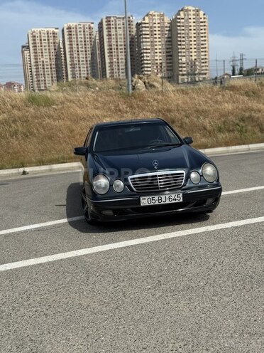 Mercedes E 270 2001, 391,000 km - 2.7 l - Bakı
