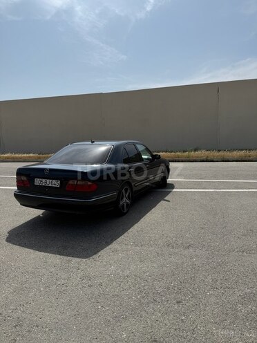 Mercedes E 270 2001, 391,000 km - 2.7 l - Bakı