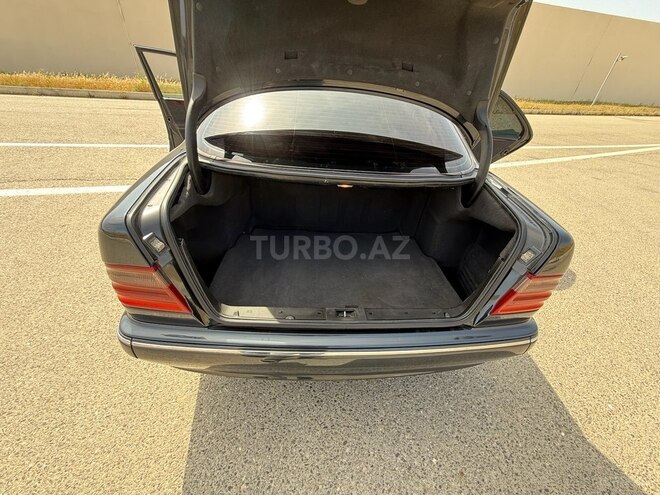 Mercedes E 270 2001, 391,000 km - 2.7 l - Bakı