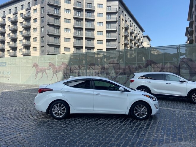 Hyundai Elantra 2015, 116,500 km - 1.8 l - Bakı
