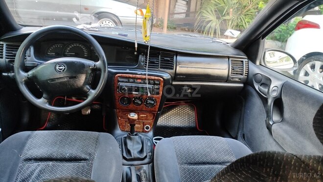 Opel Vectra 1997, 250,000 km - 2.0 l - Bakı