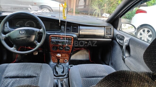 Opel Vectra 1997, 250,000 km - 2.0 l - Bakı