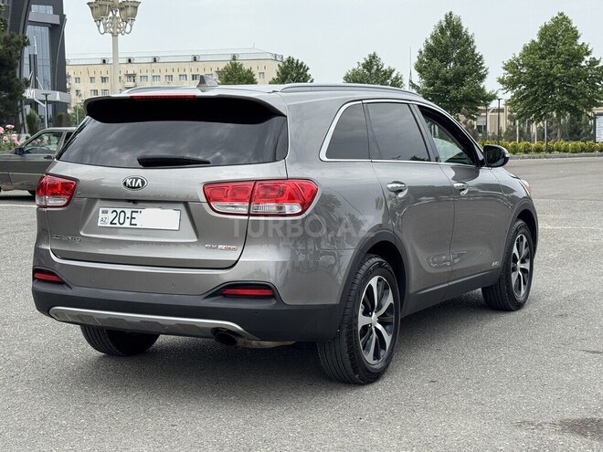Kia Sorento-10