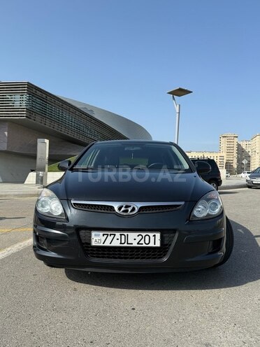 Hyundai i30 2009, 203,000 km - 1.4 л - Bakı