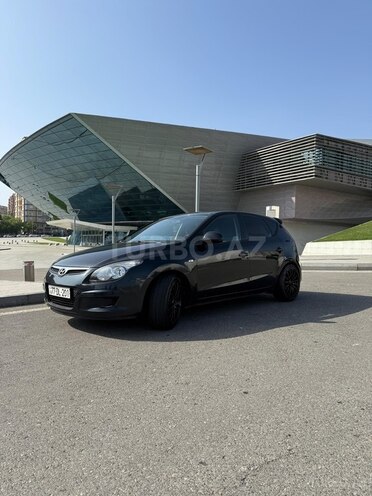 Hyundai i30 2009, 203,000 km - 1.4 л - Bakı