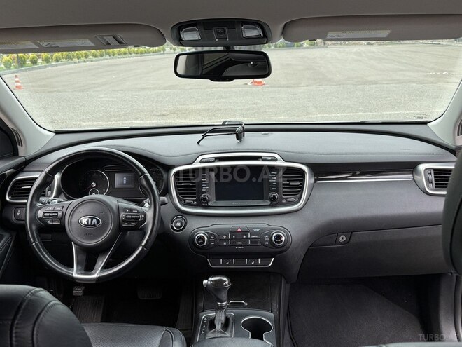 Kia Sorento-12