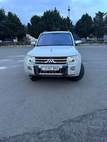Mitsubishi Pajero 2011, 296,761 km - 3.5 l - Ağsu