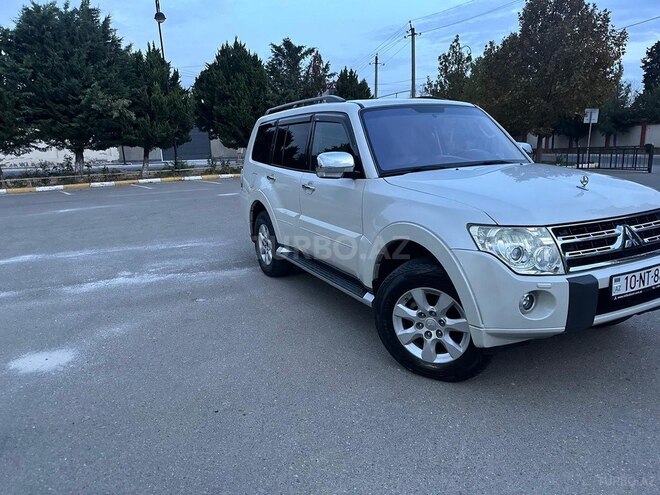 Mitsubishi Pajero 2011, 296,761 km - 3.5 l - Ağsu