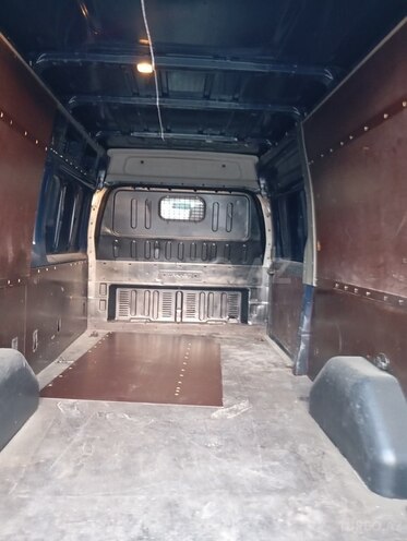 Ford Transit-14