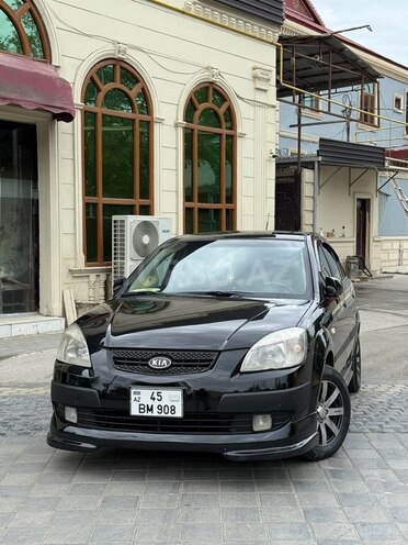 Kia Rio 2006, 355,600 km - 1.4 l - Yevlax
