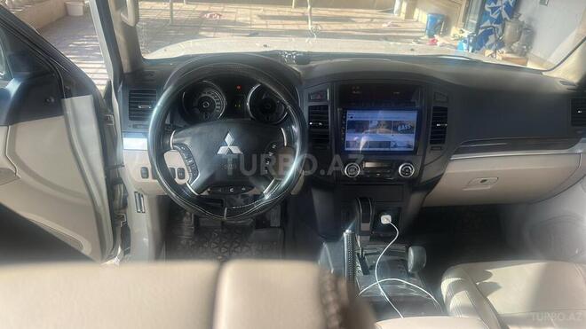 Mitsubishi Pajero 2011, 296,761 km - 3.5 l - Ağsu