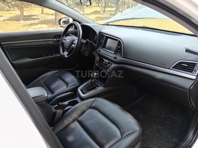 Hyundai Avante 2016, 225,000 km - 1.6 l - Bakı
