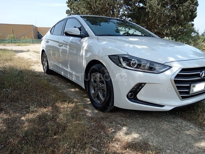 Hyundai Avante 2016, 225,000 km - 1.6 l - Bakı