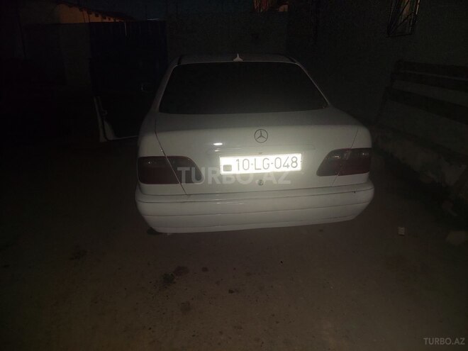 Mercedes E 220 d 1997, 315,000 km - 2.2 l - Bakı