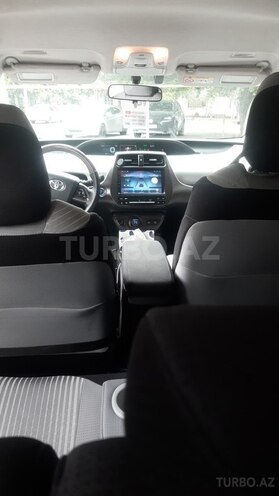 Toyota Prius 2018, 129,900 km - 1.8 l - Bakı
