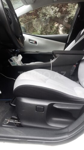 Toyota Prius 2018, 129,900 km - 1.8 l - Bakı