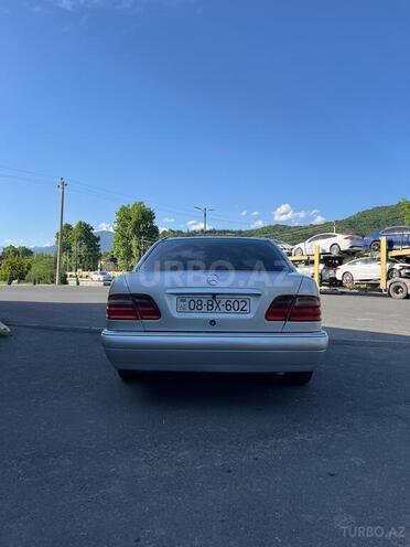 Mercedes E 240 1998, 334,000 km - 2.4 l - Balakən