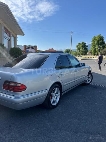 Mercedes E 240 1998, 334,000 km - 2.4 l - Balakən
