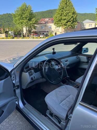 Mercedes E 240 1998, 334,000 km - 2.4 l - Balakən