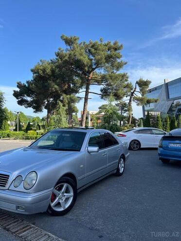 Mercedes E 240 1998, 334,000 km - 2.4 l - Balakən