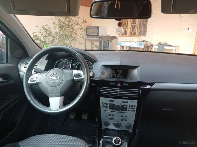 Opel Astra 2009, 216,000 km - 1.4 l - Gəncə