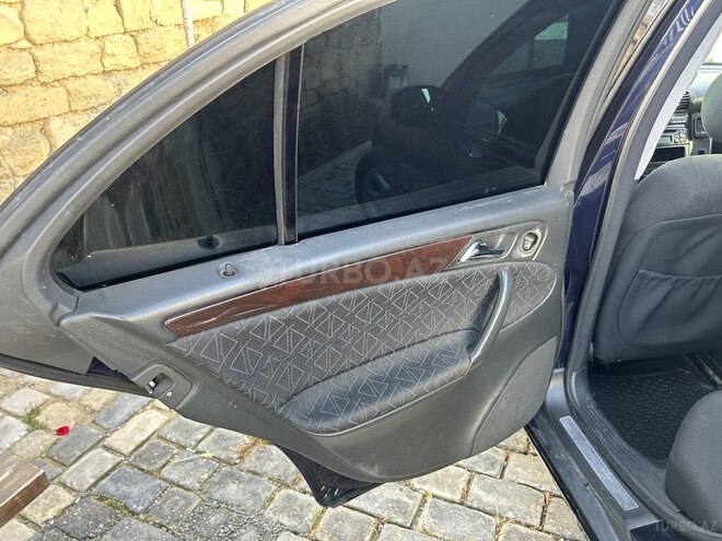 Mercedes C 200 2000, 290,000 km - 2.0 l - Bakı
