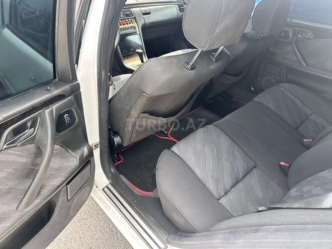Mercedes E 230 1996, 323,000 km - 2.3 l - Bakı