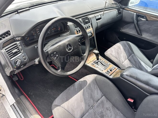 Mercedes E 230 1996, 323,000 km - 2.3 l - Bakı