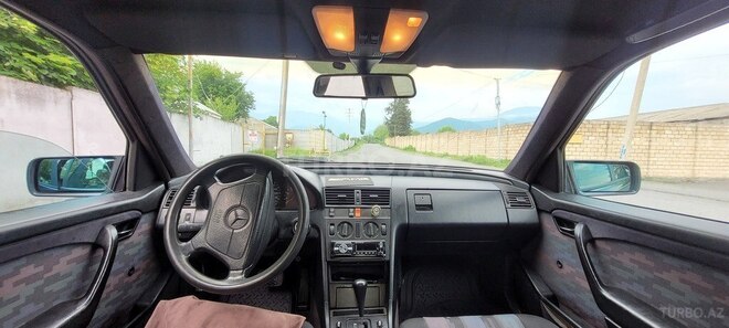 Mercedes C 180 1994, 324,582 km - 1.8 l - Zaqatala