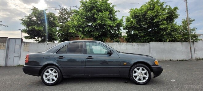 Mercedes C 180 1994, 324,582 km - 1.8 l - Zaqatala