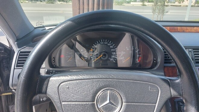 Mercedes C 200 1999, 372,100 km - 2.0 л - Bakı