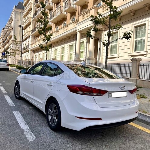 Hyundai Elantra 2016, 226,000 km - 2.0 л - Bakı