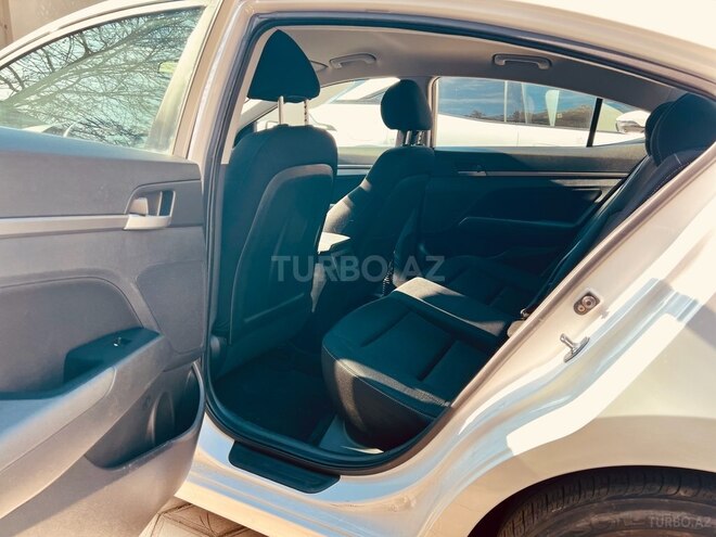 Hyundai Elantra 2016, 226,000 km - 2.0 л - Bakı