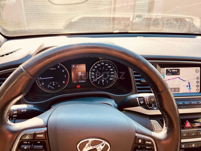 Hyundai Elantra 2016, 226,000 km - 2.0 л - Bakı