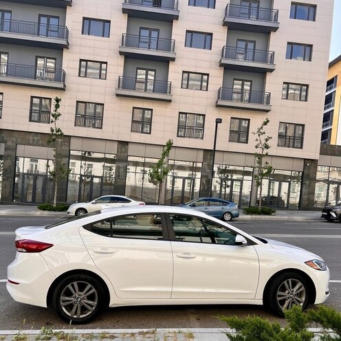 Hyundai Elantra 2016, 226,000 km - 2.0 л - Bakı