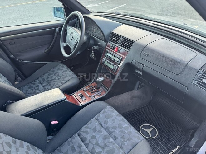 Mercedes C 200 2000, 320,412 km - 2.0 l - Sumqayıt