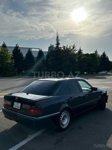 Mercedes C 200 1997, 234,000 km - 2.0 л - Qazax