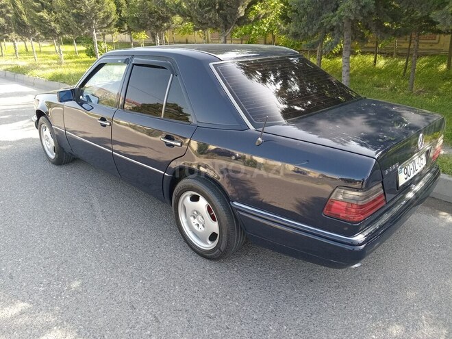 Mercedes E 200 1993, 455,000 km - 2.0 l - Sumqayıt