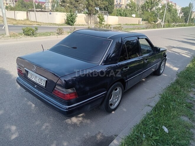 Mercedes E 200 1993, 455,000 km - 2.0 l - Sumqayıt
