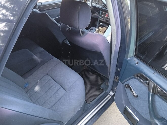 Mercedes E 200 1993, 455,000 km - 2.0 l - Sumqayıt