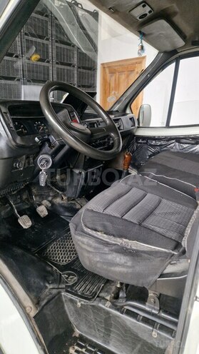 GAZ 2705 1997, 200,000 km - 2.4 l - Quba