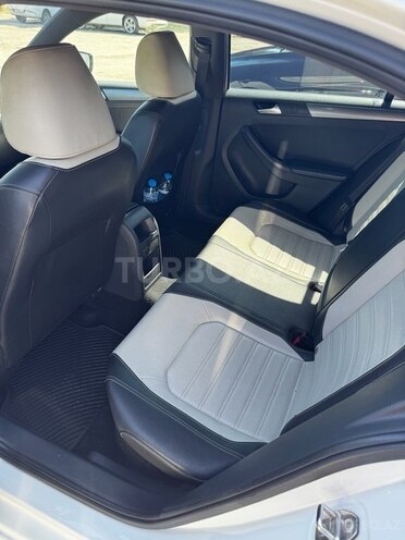 Volkswagen Jetta 2016, 192,000 km - 1.8 л - Bakı