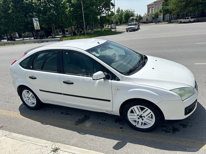 Ford Focus 2006, 213,000 km - 1.6 л - Şəki