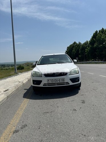 Ford Focus 2006, 213,000 km - 1.6 л - Şəki