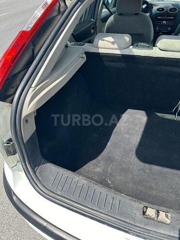 Ford Focus 2006, 213,000 km - 1.6 л - Şəki