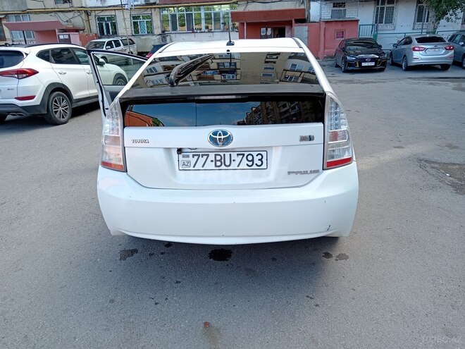 Toyota Prius 2011, 190,000 km - 1.8 l - Bakı