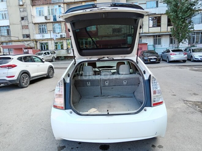 Toyota Prius 2011, 190,000 km - 1.8 l - Bakı