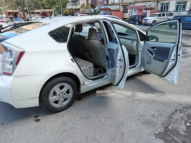Toyota Prius 2011, 190,000 km - 1.8 l - Bakı