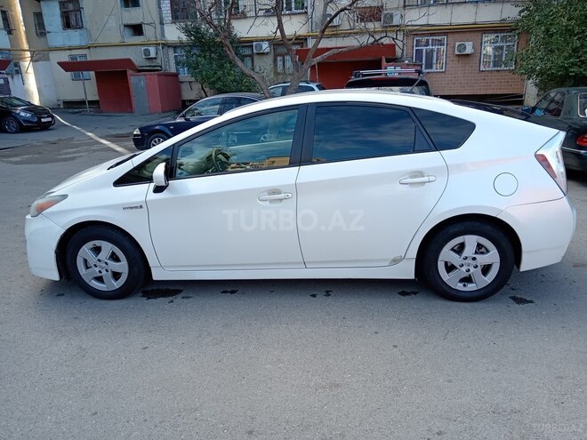 Toyota Prius 2011, 190,000 km - 1.8 l - Bakı